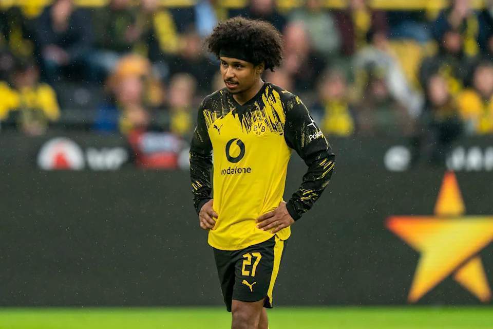 Karim Adeyemi siap diperkenalkan sebagai pemain baru Barcelona