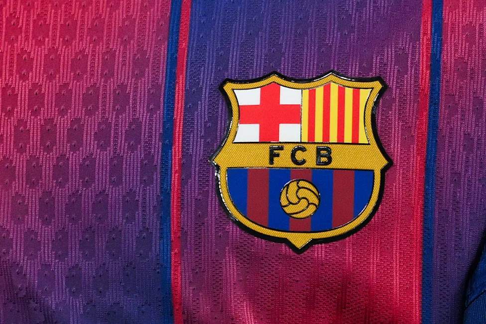 Skuad Barcelona berangkat untuk pemusatan latihan pramusim di Inggris