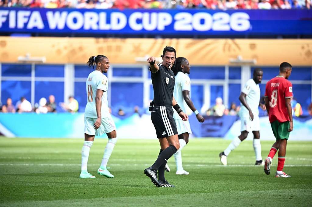 Wasit Argentina Facundo Tello saat memimpin pertandingan Prancis vs Maroko di Piala Dunia 2026