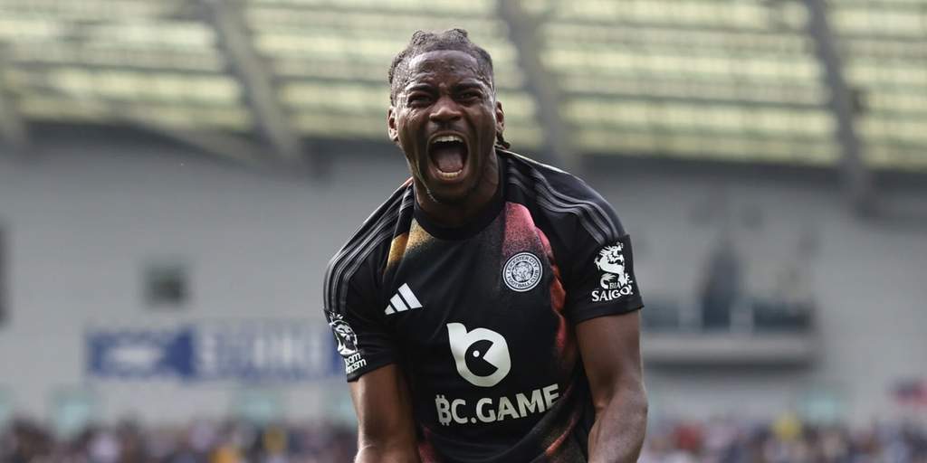 Caleb Okoli saat bertanding dan menjadi target buruan utama klub Serie A Torino