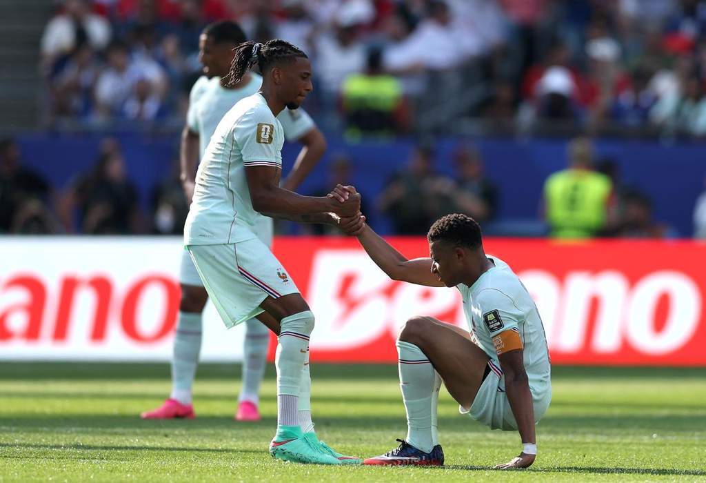 Selebrasi para pemain Timnas Prancis setelah berhasil mencetak gol ke gawang Maroko