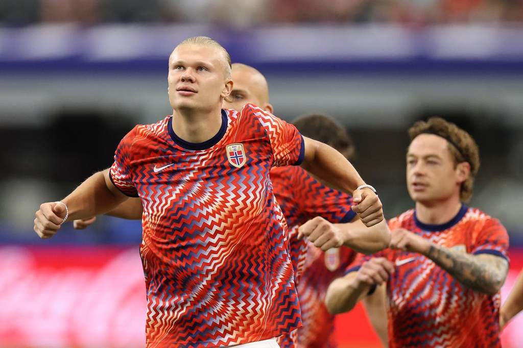 Duel sengit Matheus Cunha dan Erling Haaland dalam laga Piala Dunia 2026 antara Brasil vs Norwegia